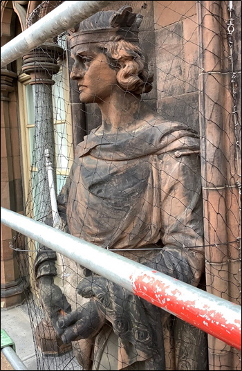 National-Portrait-Gallery-sculpture-2